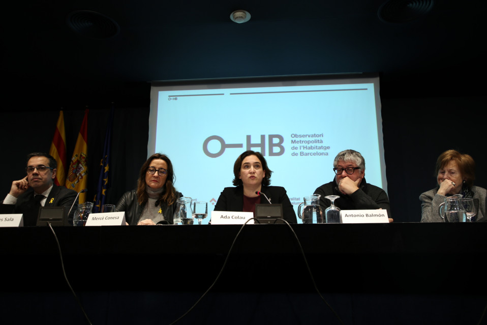 Los principales representantes de las administraciones implicadas en el estudio del Observatorio. / Observatori de l'Habitatge de Barcelona