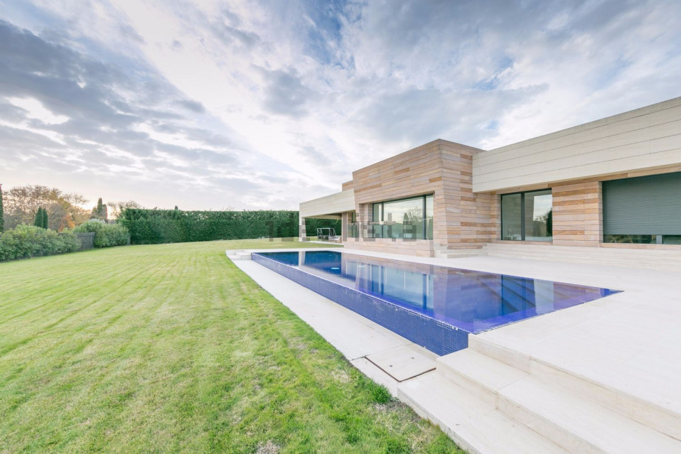Vivienda similar a la de CR7