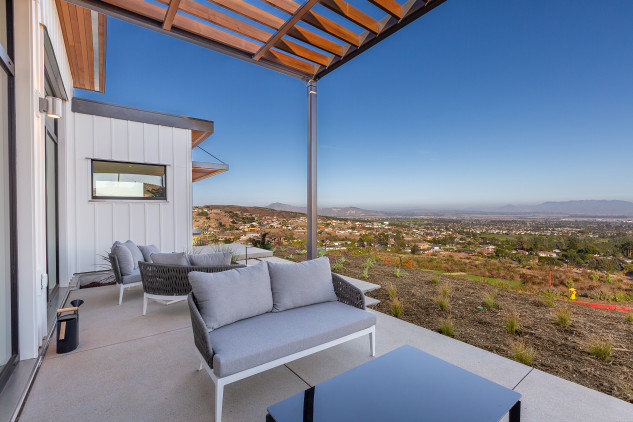 Terraza / Dvele Homes
