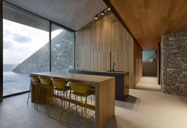 Yiorgis Yerolymbos/Mold Architects