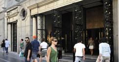 De cine emblemático a tienda de ropa (fotos)