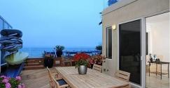 Jim-Carrey-front-deck1_0