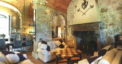 Luxury-Italian-Castle-Tuscany-07
