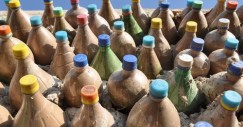 casa-con-botellas-plastico1