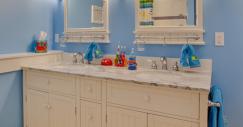 traditional-kid-bathroom