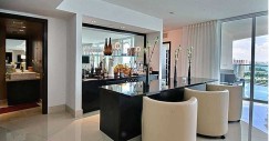 floyd-mayweathers-bar-bf23f2-e1430776102830