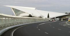 El aeropuerto de Bilbao diseñado por Calatrava