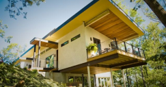 De minicasas a imponentes chalets: las sorprendentes viviendas construidas con cannabis
