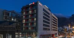 Un hotel en la ciudad