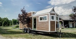 clover-modern-tiny-living-home-3