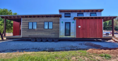flat_roof_caboose_by_wheelhaus