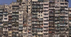 Así era la ciudad amurallada de Kowloon, la colmena humana de Hong Kong a la que no llegaba la luz