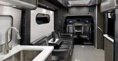 airstream-atlas-camper-rv-04