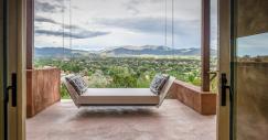 contemporary-balcony