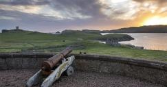 Se vende isla remota con castillo incluido en Escocia por ‘solo’ 2 millones