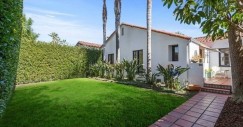 Charlize Theron vende una de sus casas en LA por 2 millones de dólares