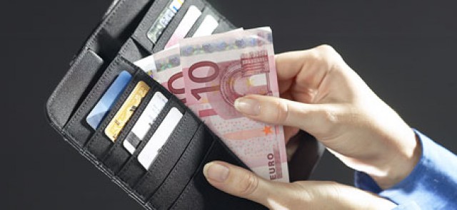 la ocu denuncia cobros por encima de lo señalado por parte de notarios y registradores
