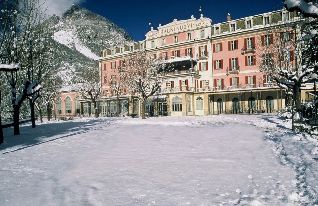 termas en el hotel bagni nuovi de los alpes