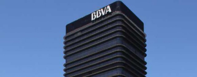 edificio bbva en el paseo de la castellana de madrid