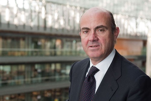 el ministro de economía, luis de guindos