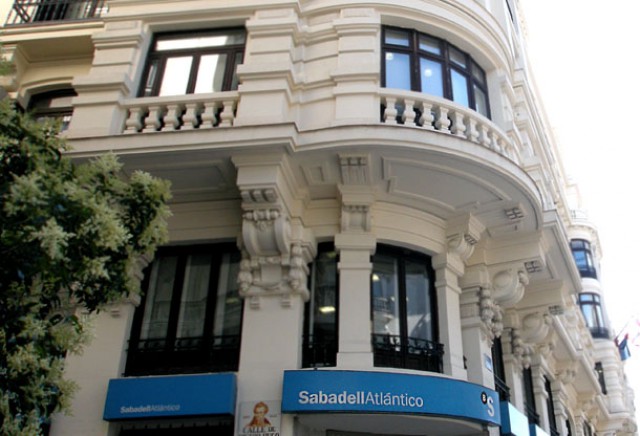 sabadell ultima la creación de una filial para el mantenimiento de sus pisos