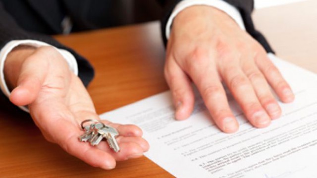 la ocu recomienda leer bien el contrato de arrendamiento antes de firmar