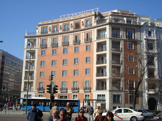 edificio en el númer 53 del paseo de la castellana