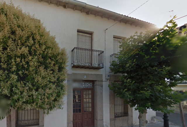 en esta casa de cebreros (ávila) nació adolfo suarez el 25 de septiembre de 1932. foto: google maps