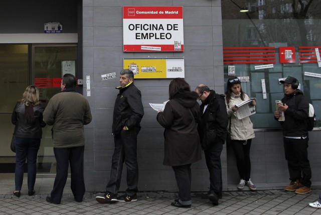 los analistas respaldan las previsiones de reducción del desempleo hasta 2015