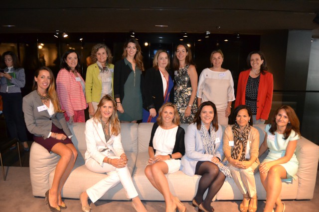 Equipo fundador de la Asociación de mujeres WIRES