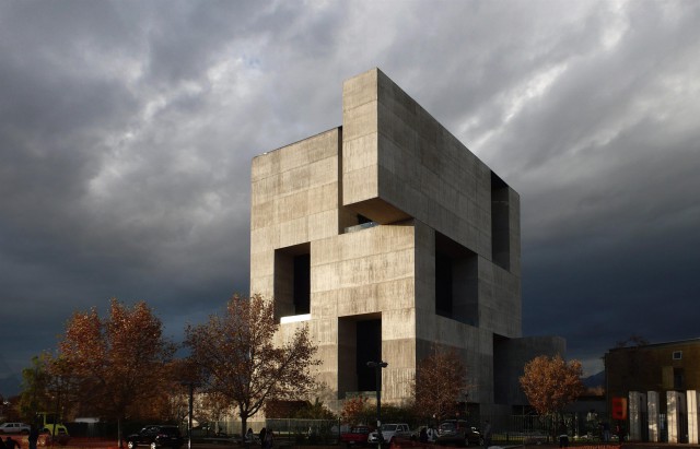 Edificio diseñado por el arquitecto chileno Alejandro Aravena