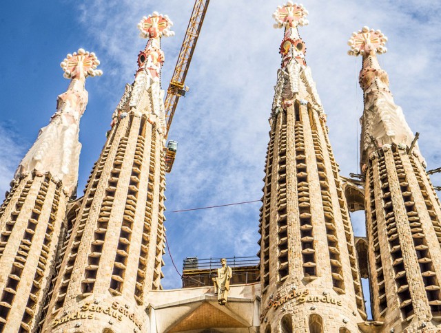 Las torres de la Sagrada Familia y sus pináculos. Fuente: pixabay