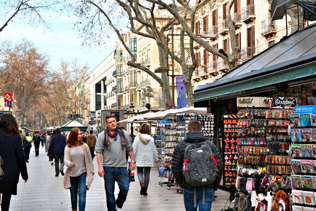 La Rambla, calle vertebral de Ciutat Vella.