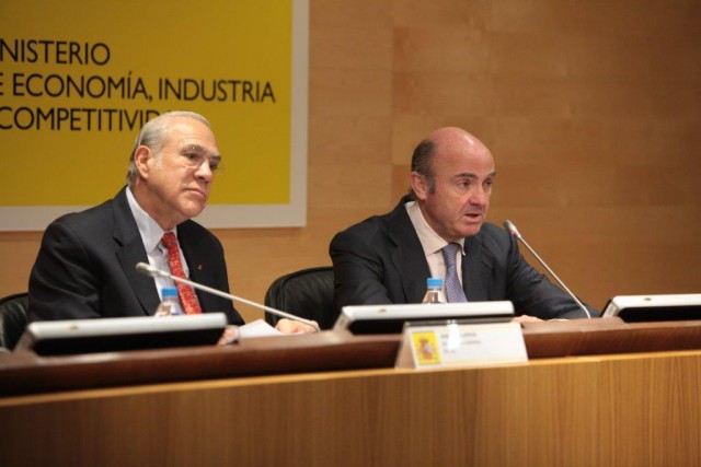 Ángel Gurría, secretario general de la OCDE, y Luis de Guindos, ministro de Economía