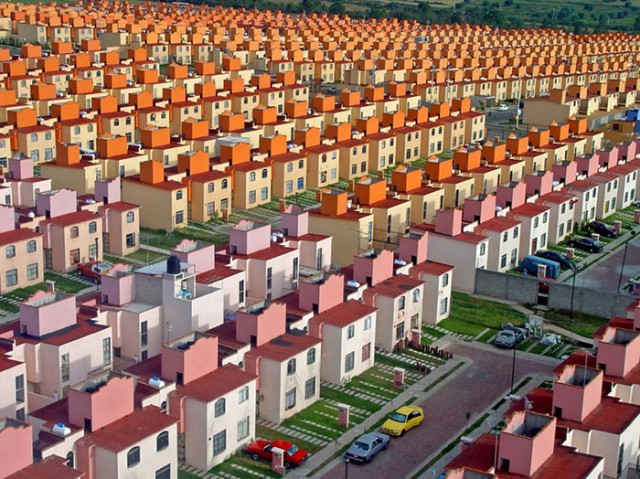 La primera versión de Minecraft llegó a la realidad en una urbanización en México