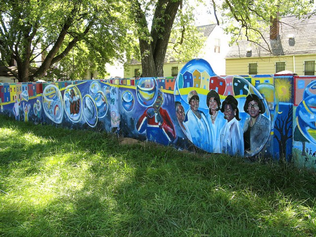 Muro de Birwood Av. en Detroit / Wikimedia commons