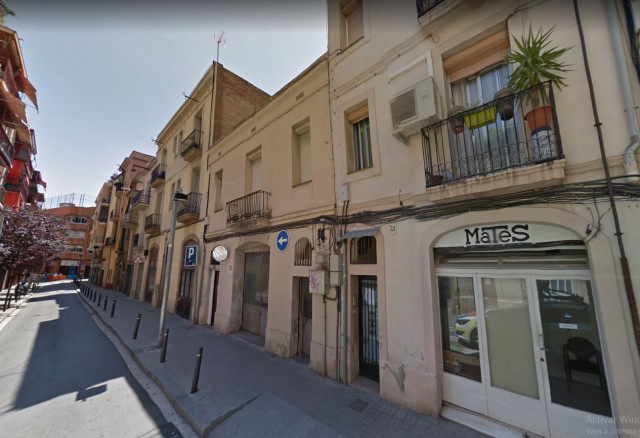 Las fincas 38 y 42 de la calle Gayarre de Sants / Google Maps