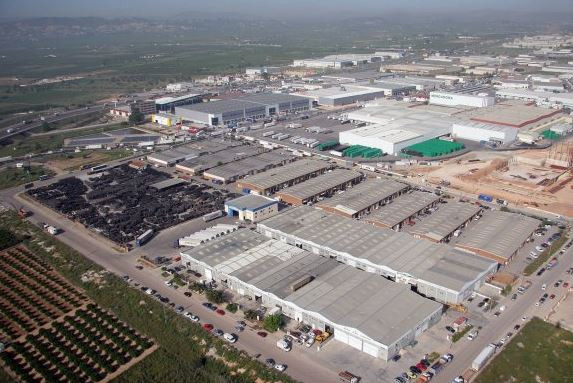 Polígono industrial El Oliveral, en Ribarroja, donde queda el 38% de espacio logístico vacante en Valencia / Google Maps