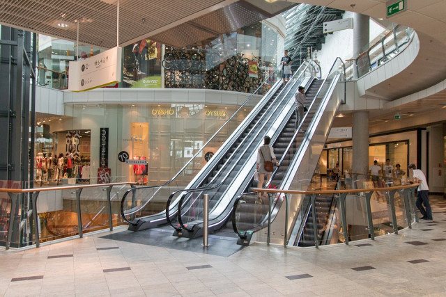 Escaleras mecánicas de un centro comercial