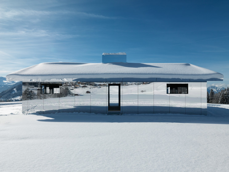 La casa espejo / Colossal