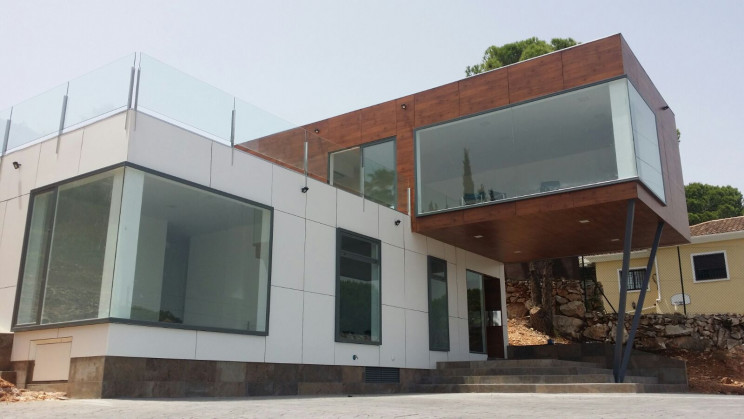 El precio medio de una casa construida con contenedores marítimos es de 600 euros/m2