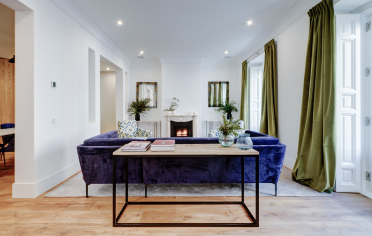 Interior de una vivienda después de rehabilitarse / Uxban