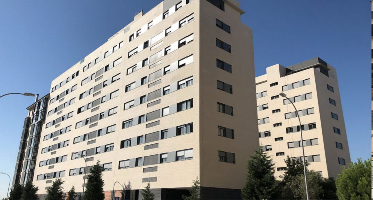 Edificio de Vallecas que pone en venta / Domo Activos