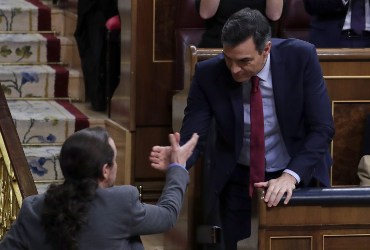 Momento de la toma de posesión de Pedro Sánchez como presidente de España / Gtres