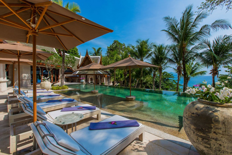 Piscina con vistas / Concierge Auctions