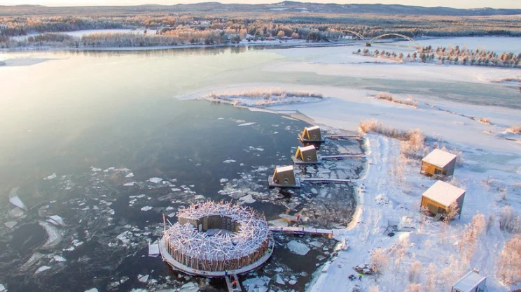 Vista aérea de las instalaciones / Arctic Bath/Anders Blomqvist/Pasquale Baseotto/Johan Jansson