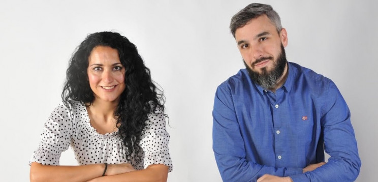 Usar muebles de cartón o cómo vender una casa rápido y a buen precio