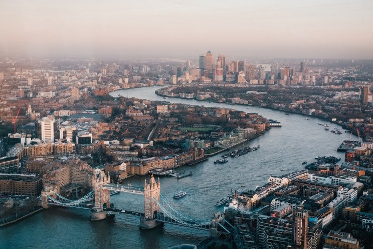 London/ Benjamin Davies