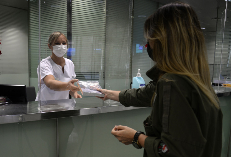 Mampara y mascarillas / Gtres