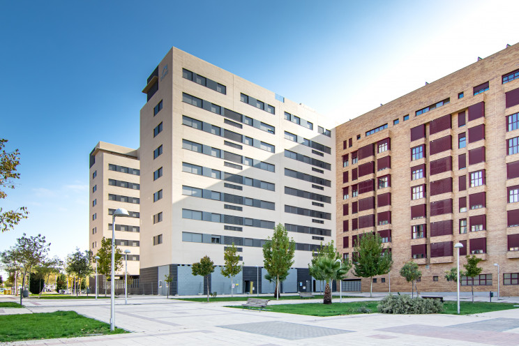 Edificio de viviendas comprado por Catella / Catella